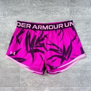 Under Armour Shorts Size YLG (14/16)